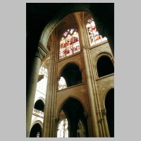 Senlis, Kathedrale, Chor, Nordseite, Blick von SO, Foto Heinz Theuerkauf.jpg